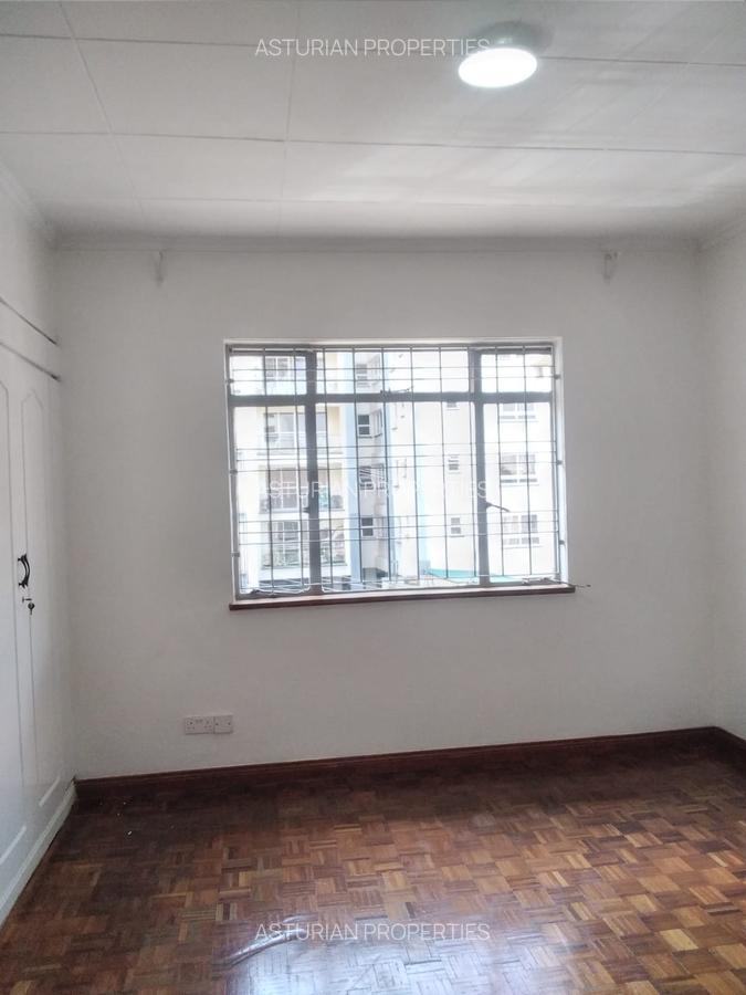 Serviced 4 Bed Apartment with En Suite in Riverside - 12