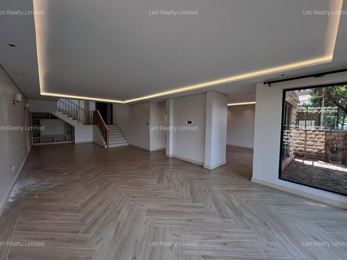 5 Bed Townhouse with En Suite in Lavington - 7