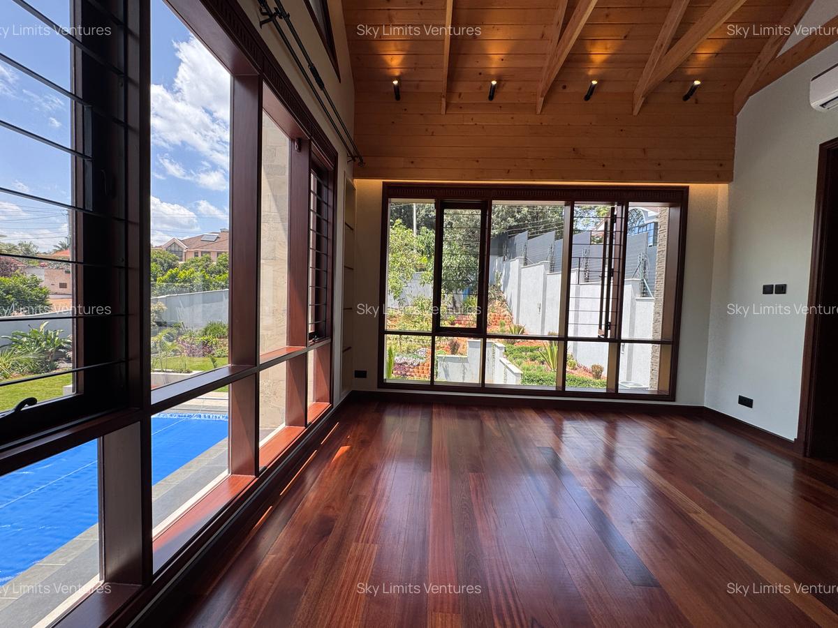 5 Bed Villa with En Suite in Runda - 11