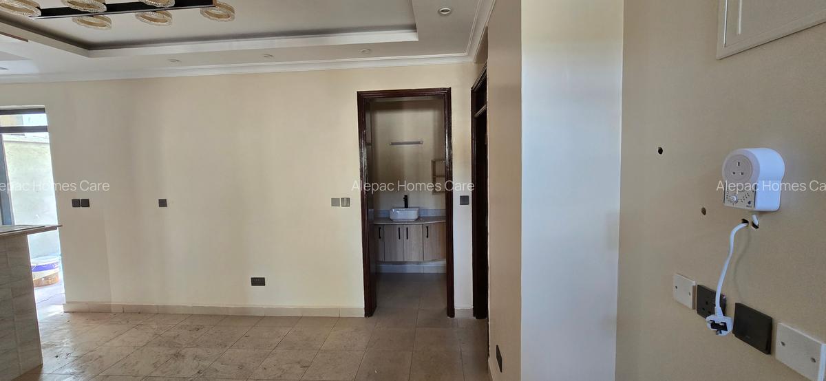 5 Bed Townhouse with En Suite at Varsityville - 5