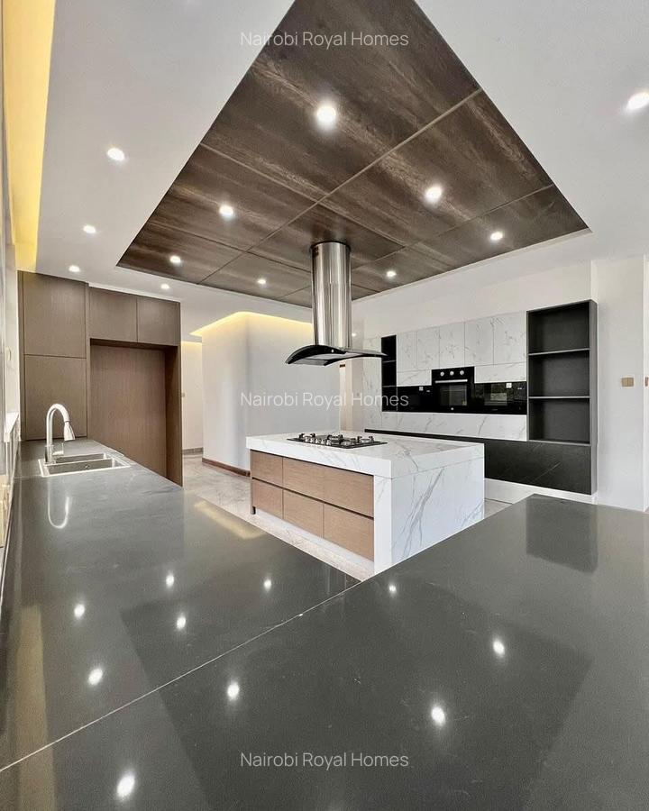 9 Bed House with En Suite at Lavington Green - 16