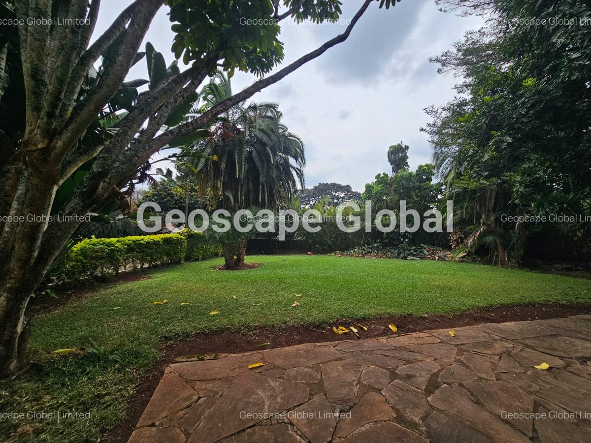 5 Bed House with En Suite in Spring Valley - 1