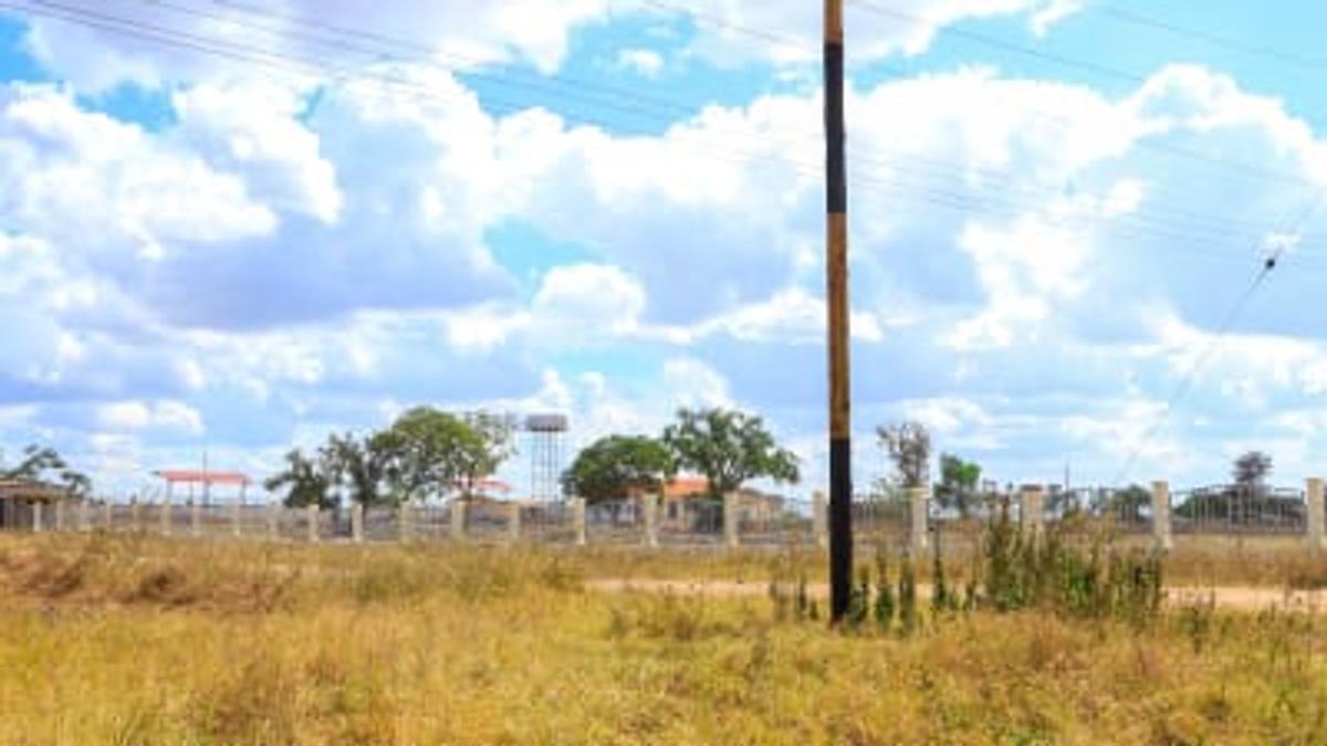 0.045 ac land at konza town
