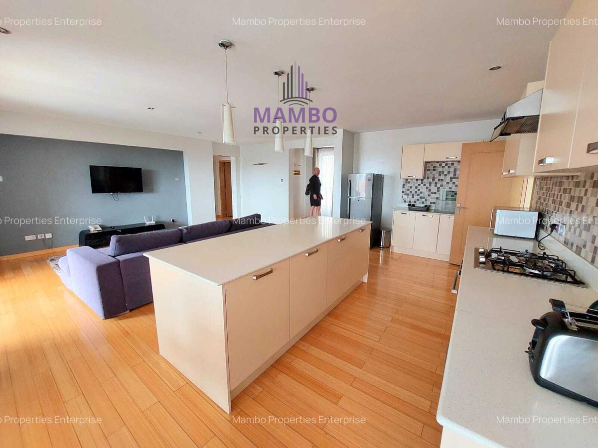Serviced 2 Bed Apartment with En Suite at Brookside Drive - 2
