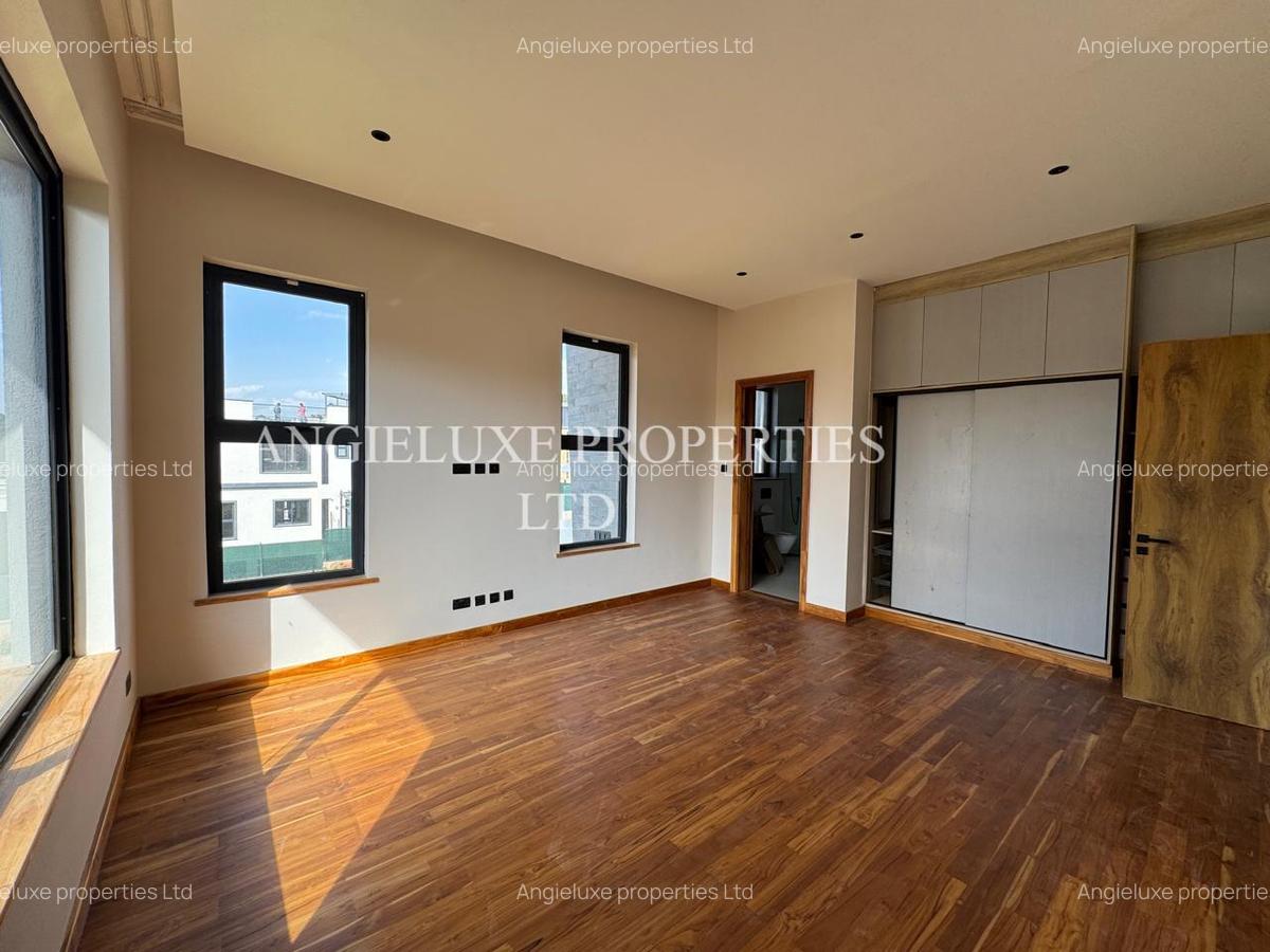 4 Bed Townhouse with En Suite at Loresho - 14