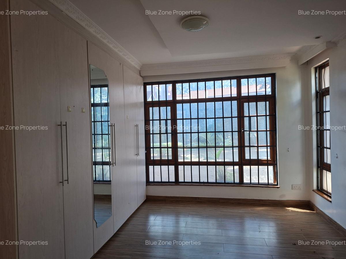 4 Bed Townhouse with En Suite at Off Mimosa Rd - 7