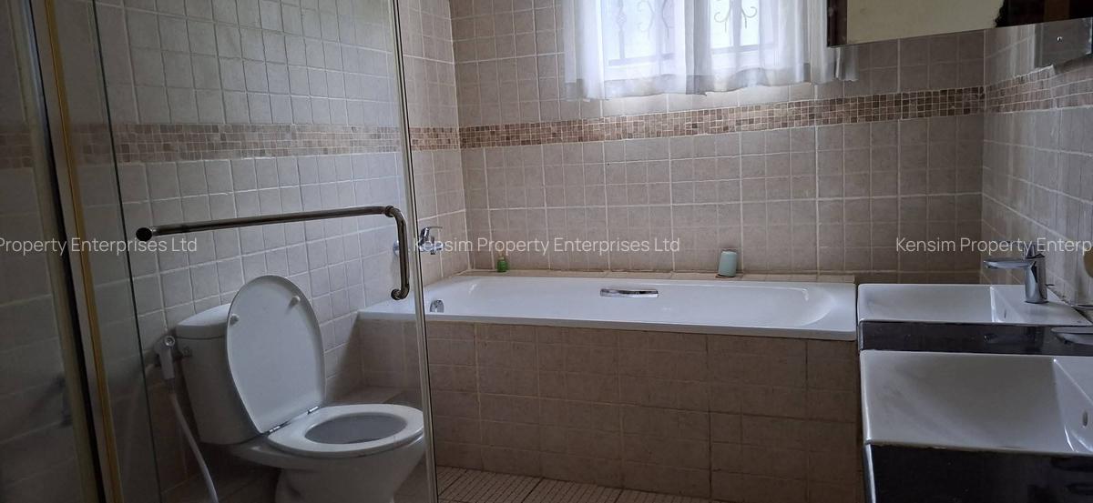 5 Bed Townhouse with En Suite in Spring Valley - 9