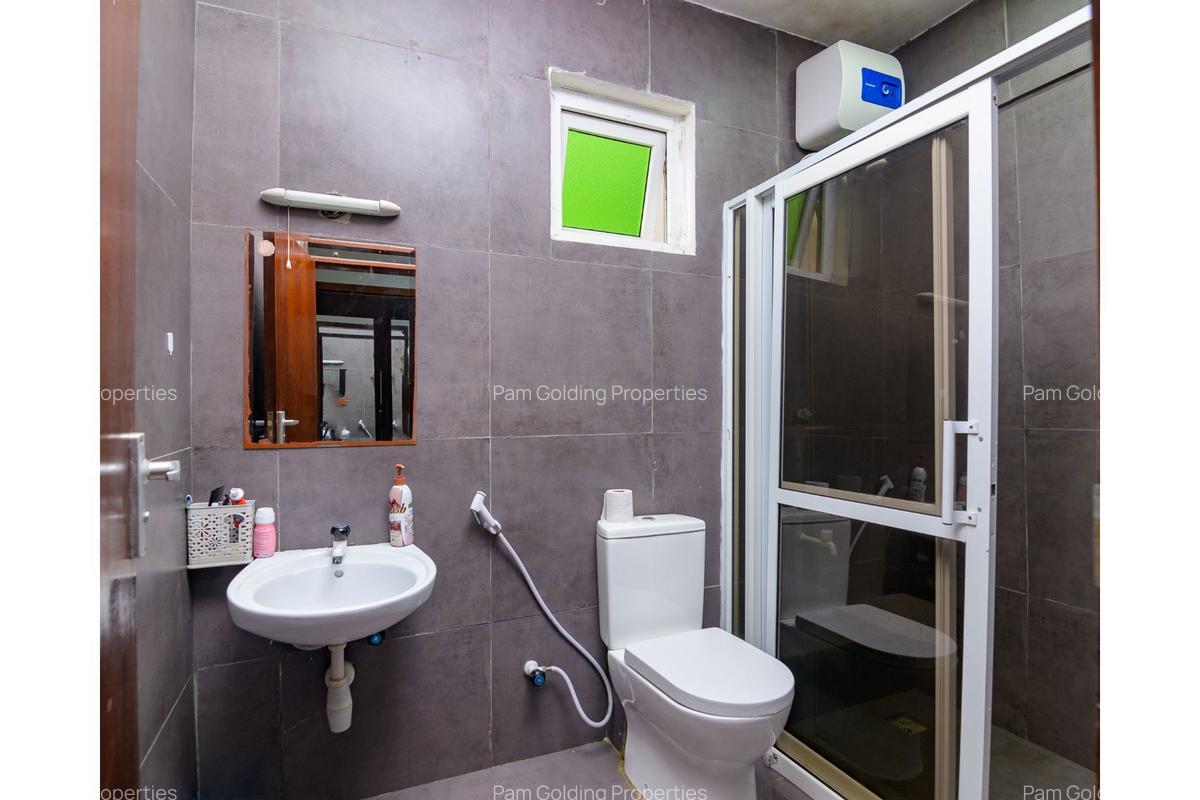 3 Bed Apartment with En Suite in Kizingo - 9