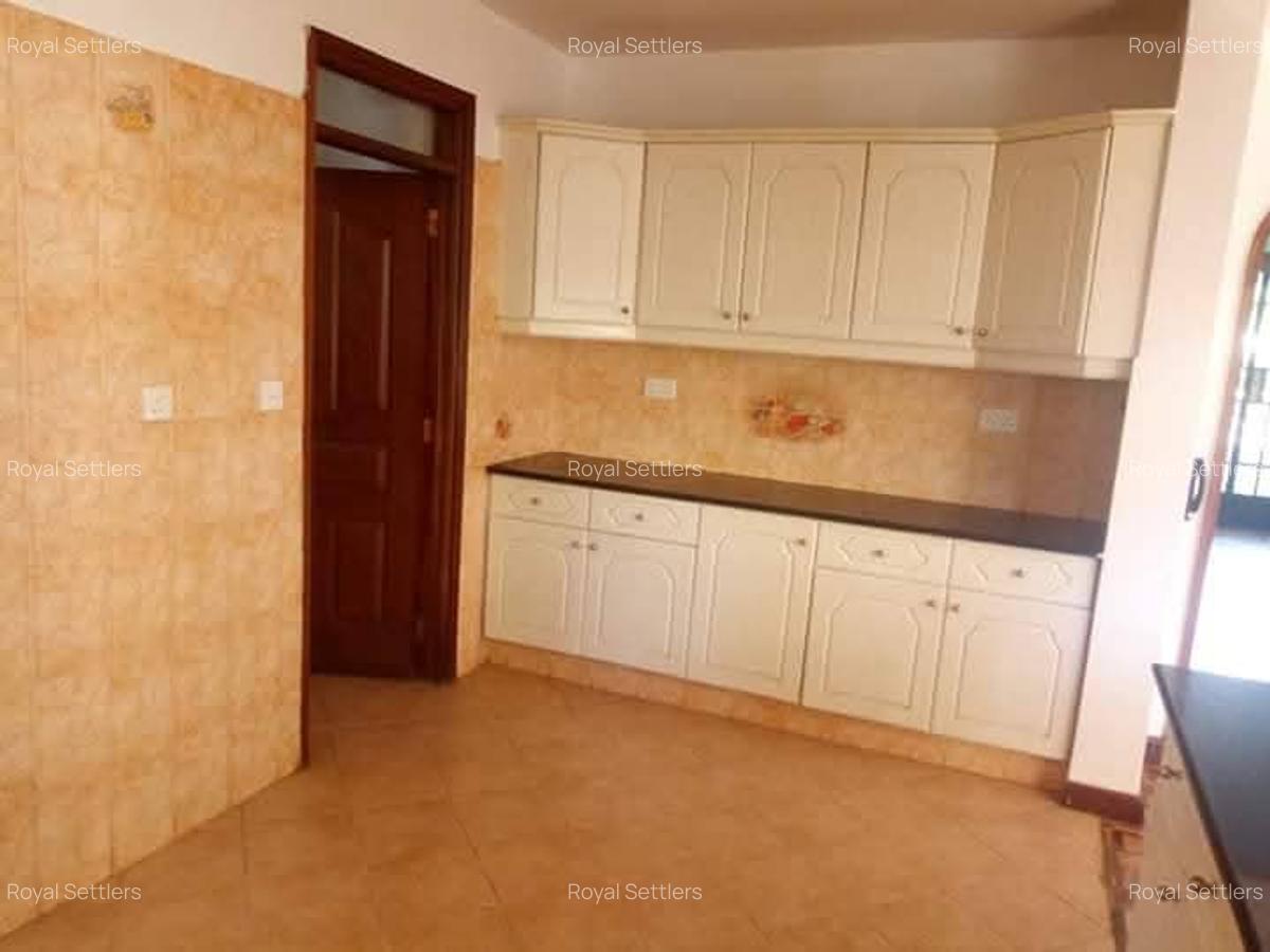 4 Bed Apartment with En Suite at Brookside Grove - 10