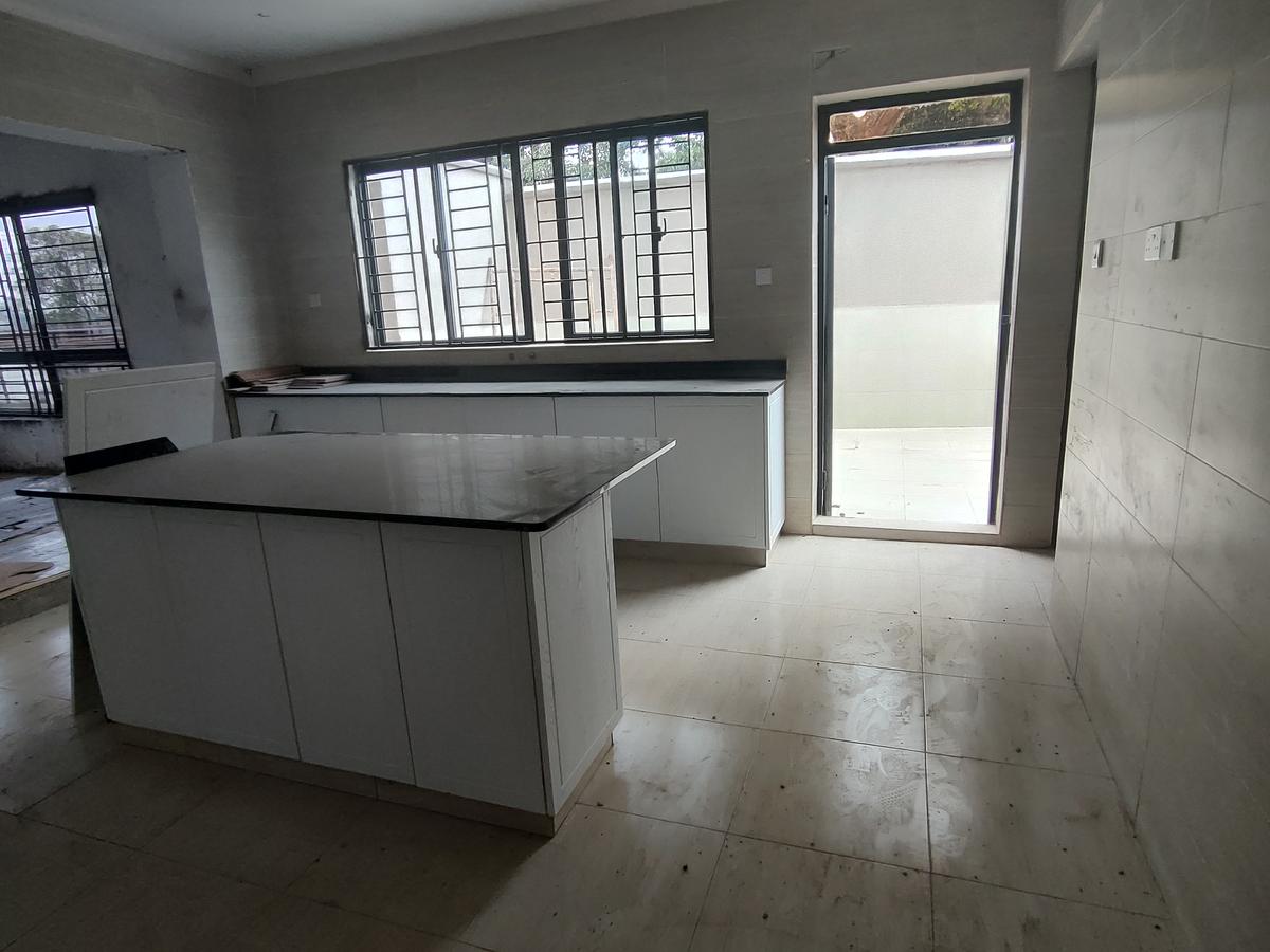 5 Bed Villa with En Suite in Lavington - 5