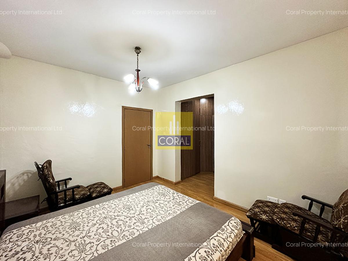 4 Bed Apartment with En Suite in Parklands - 11