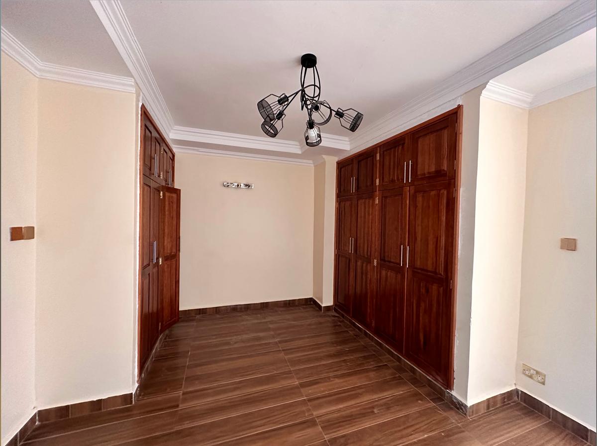 4 Bed Townhouse with En Suite in Karen - 7