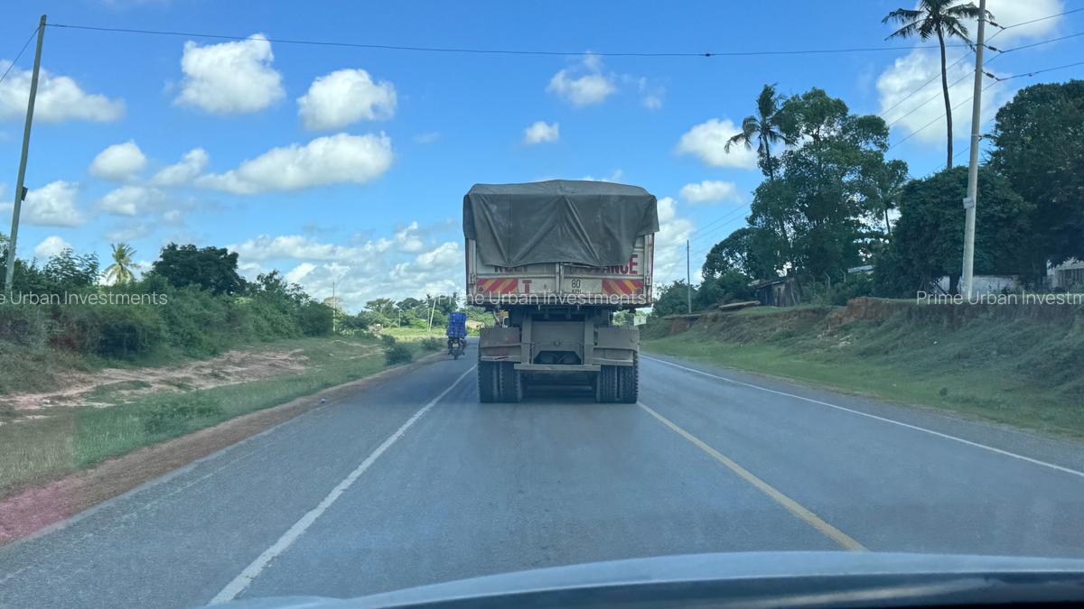 505 m² Land at Mavueni - 1