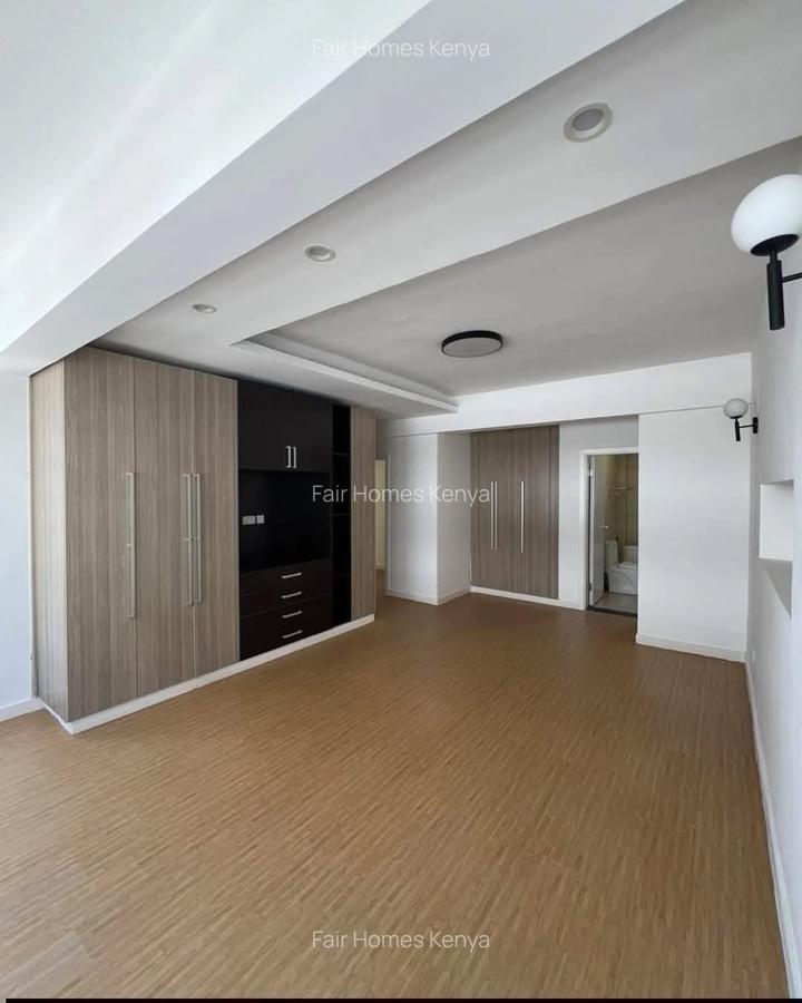 4 Bed Apartment with En Suite at Hatheru Road - 6