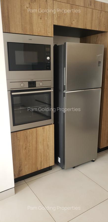 Furnished 3 Bed Apartment with En Suite in Kilimani - 5