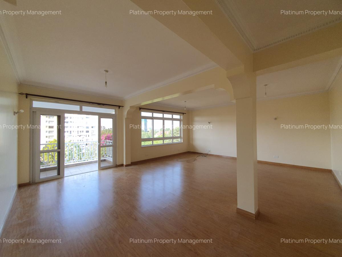 3 Bed Apartment with En Suite at Brookside - 1