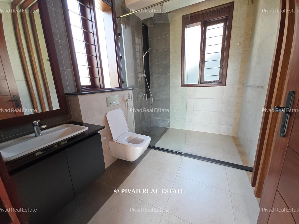 4 Bed House with Swimming Pool in Runda - 9