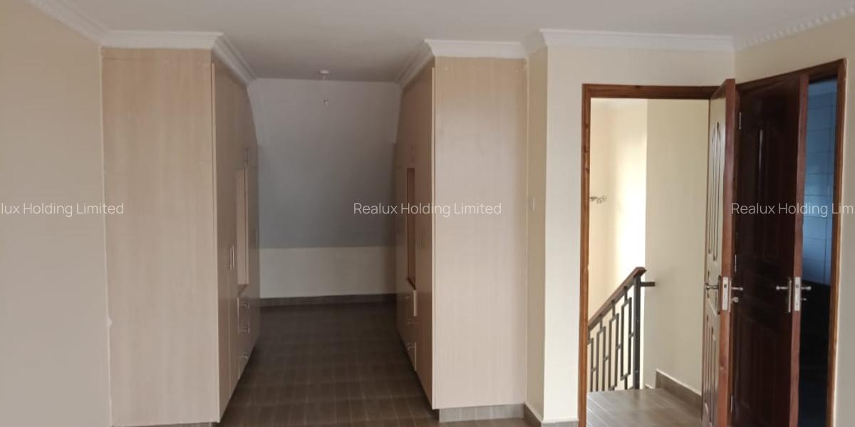 4 Bed Townhouse with En Suite in Gikambura - 5