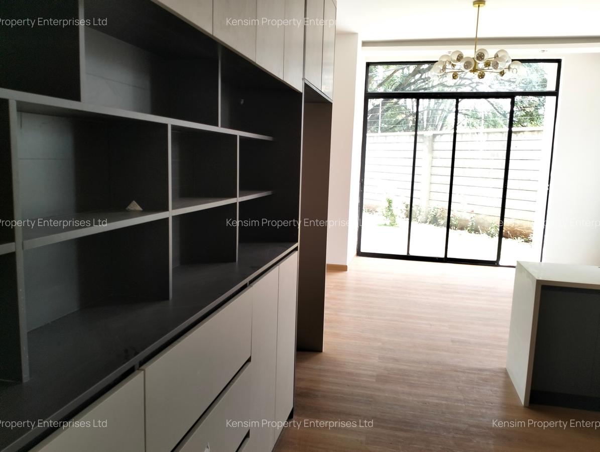 5 Bed Townhouse with En Suite in Lavington - 13