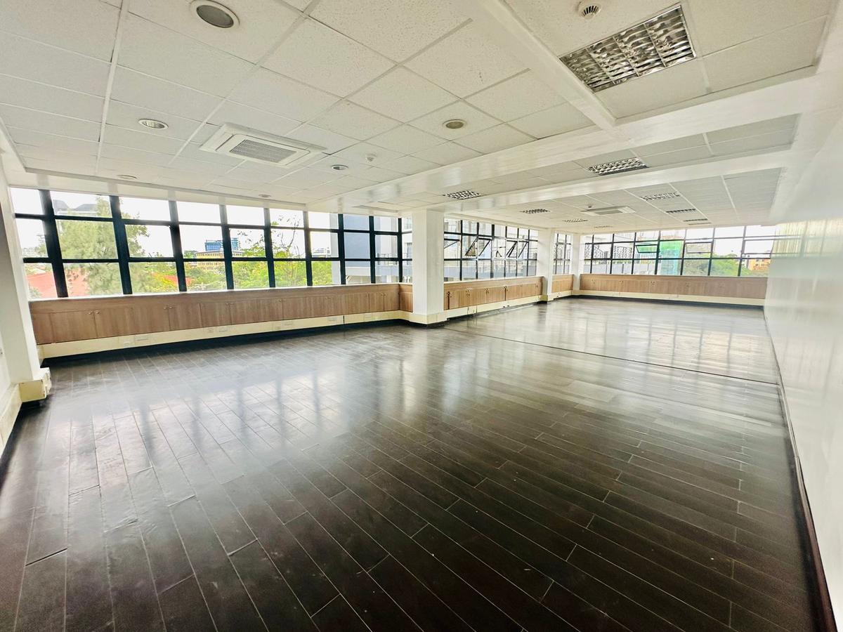 1,700 ft² Commercial Property with Service Charge Included at Westlands - 7