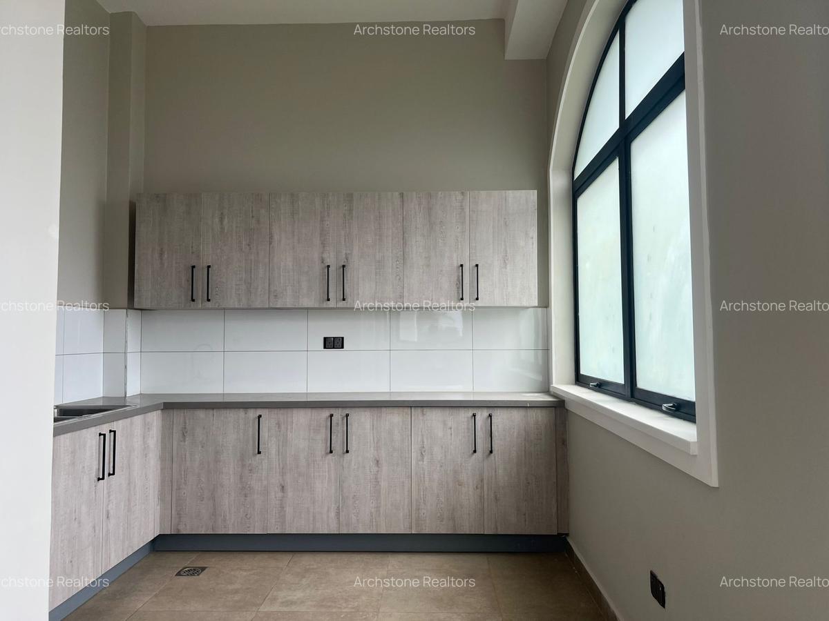 5 Bed Townhouse with En Suite in Loresho - 18