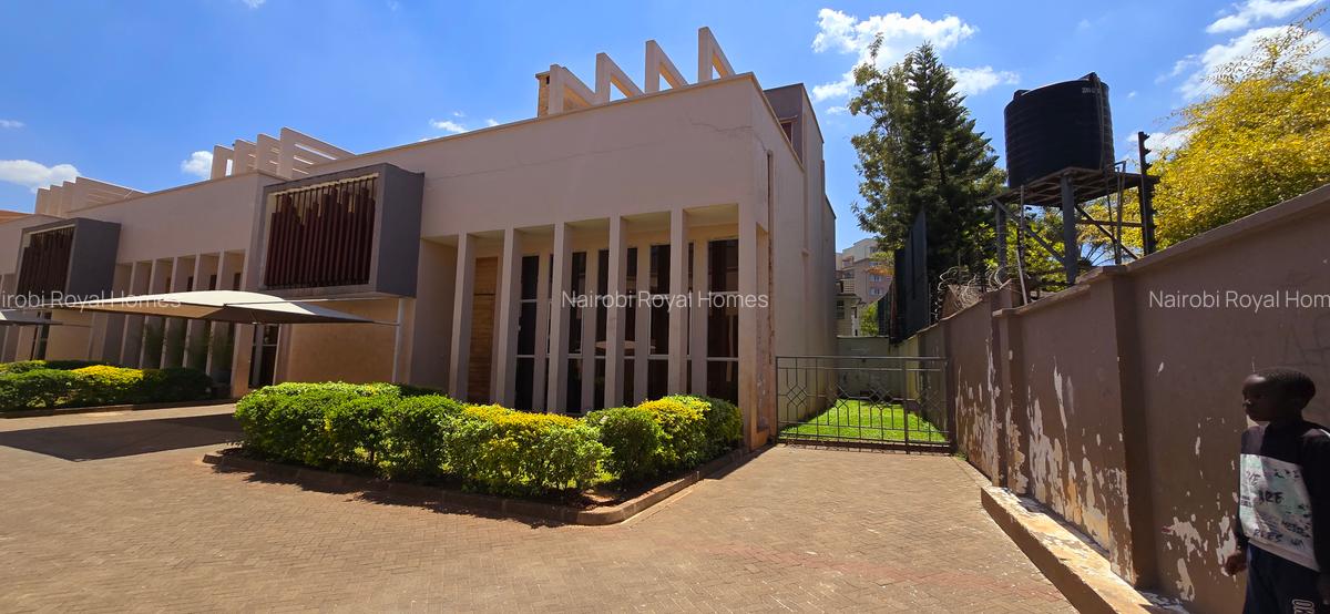 5 Bed Townhouse with En Suite at Muthangari Road - 16
