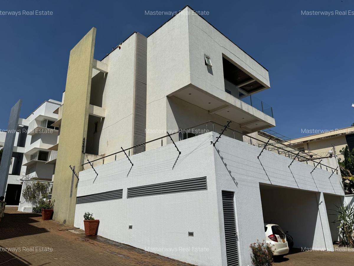5 Bed Villa with En Suite at Peponi Road - 1