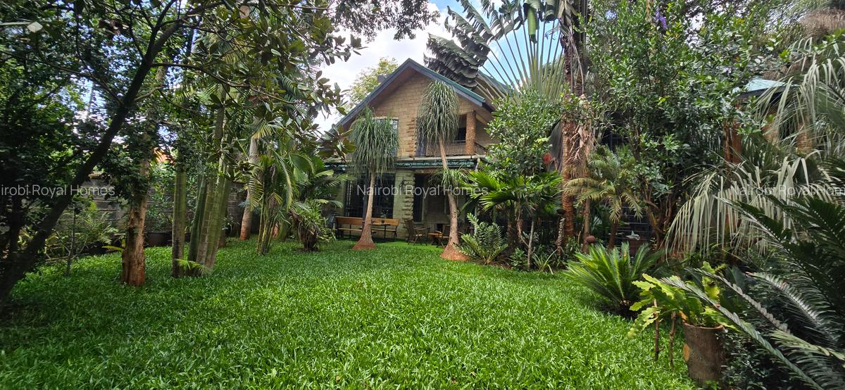 3 Bed Townhouse with En Suite at Nyari Close - 2