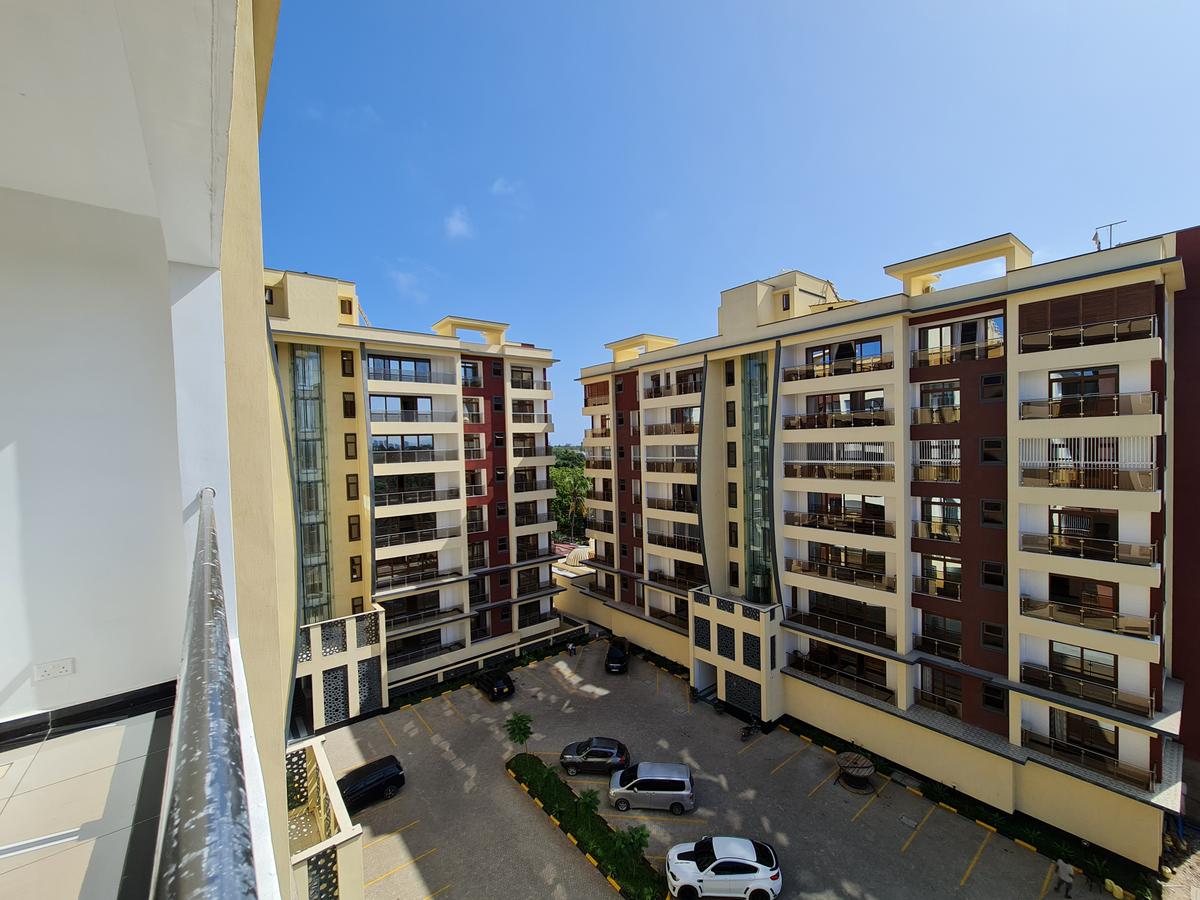 3 Bed Apartment with En Suite in Nyali Area - 1