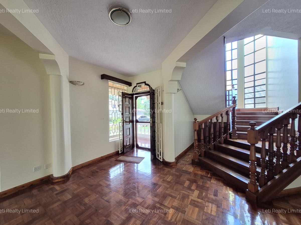 5 Bed House with En Suite in Runda - 7