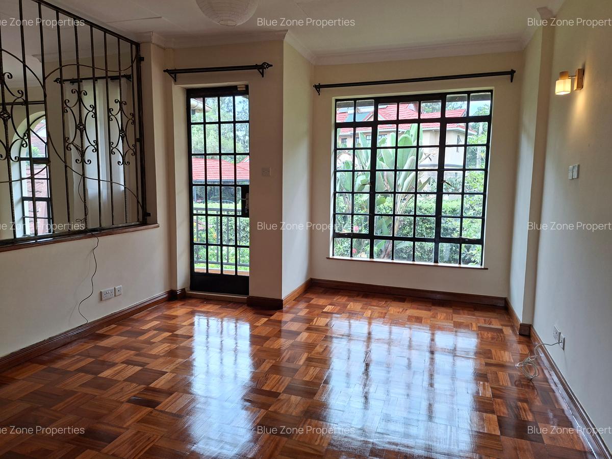 4 Bed Townhouse with En Suite at Off Glory Rd - 12