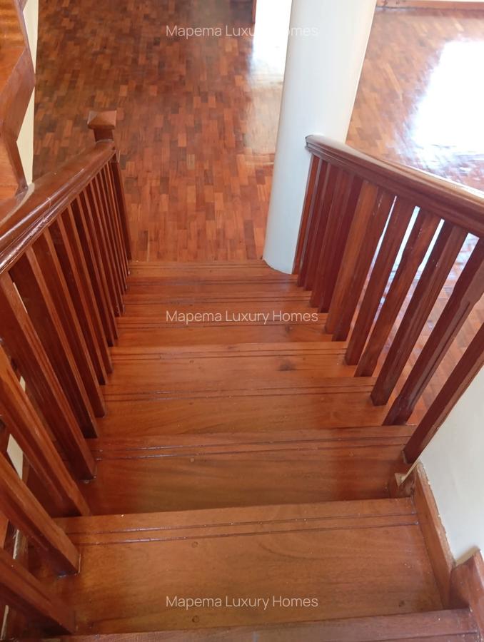 4 Bed House with En Suite at Off Langata Road - 9