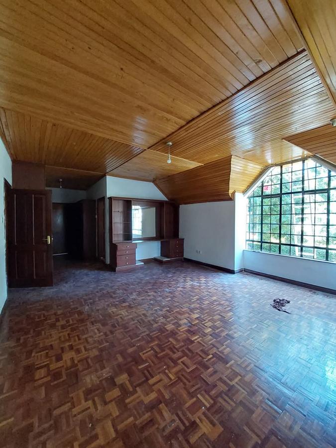 5 Bed Townhouse with En Suite in Lavington - 5