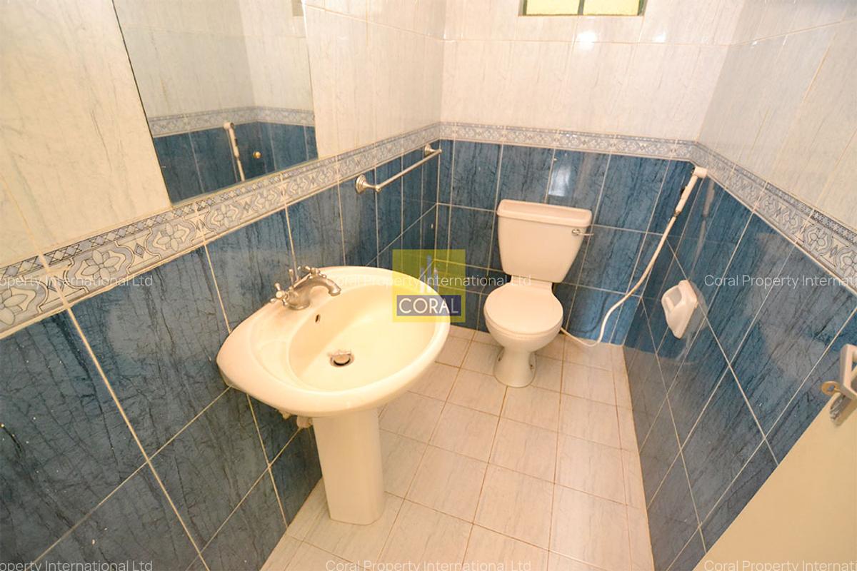 3 Bed Apartment in Rhapta Road - 12