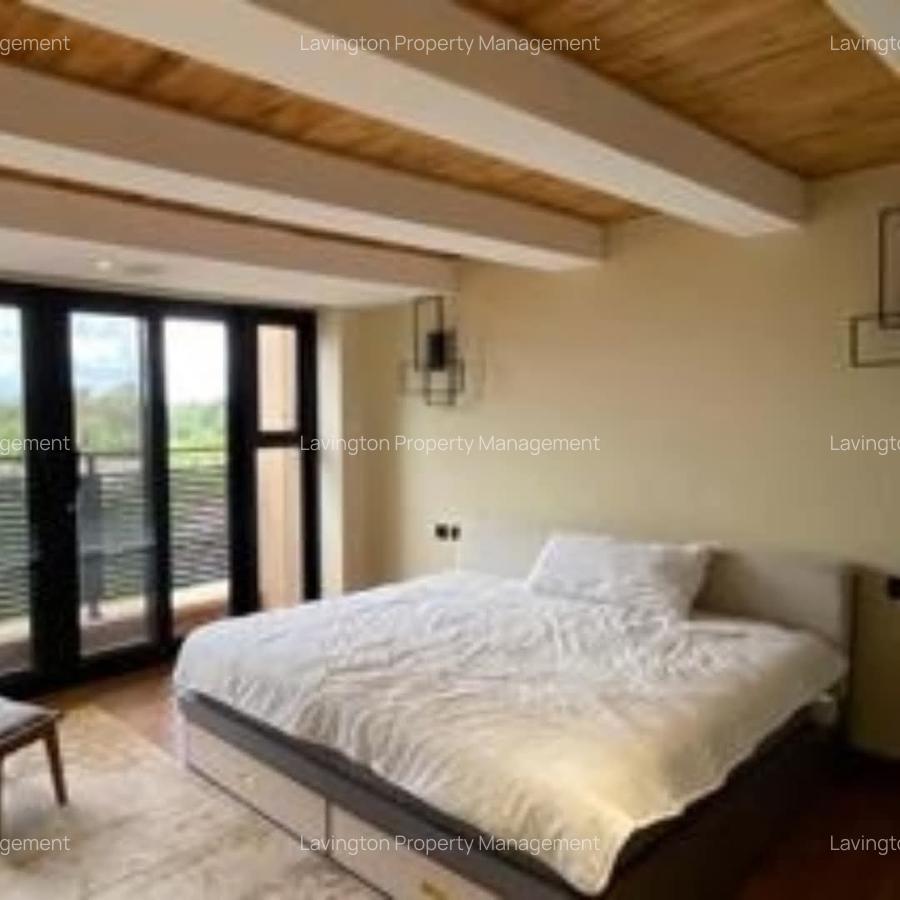 5 Bed Townhouse with En Suite at Lavington Green - 10