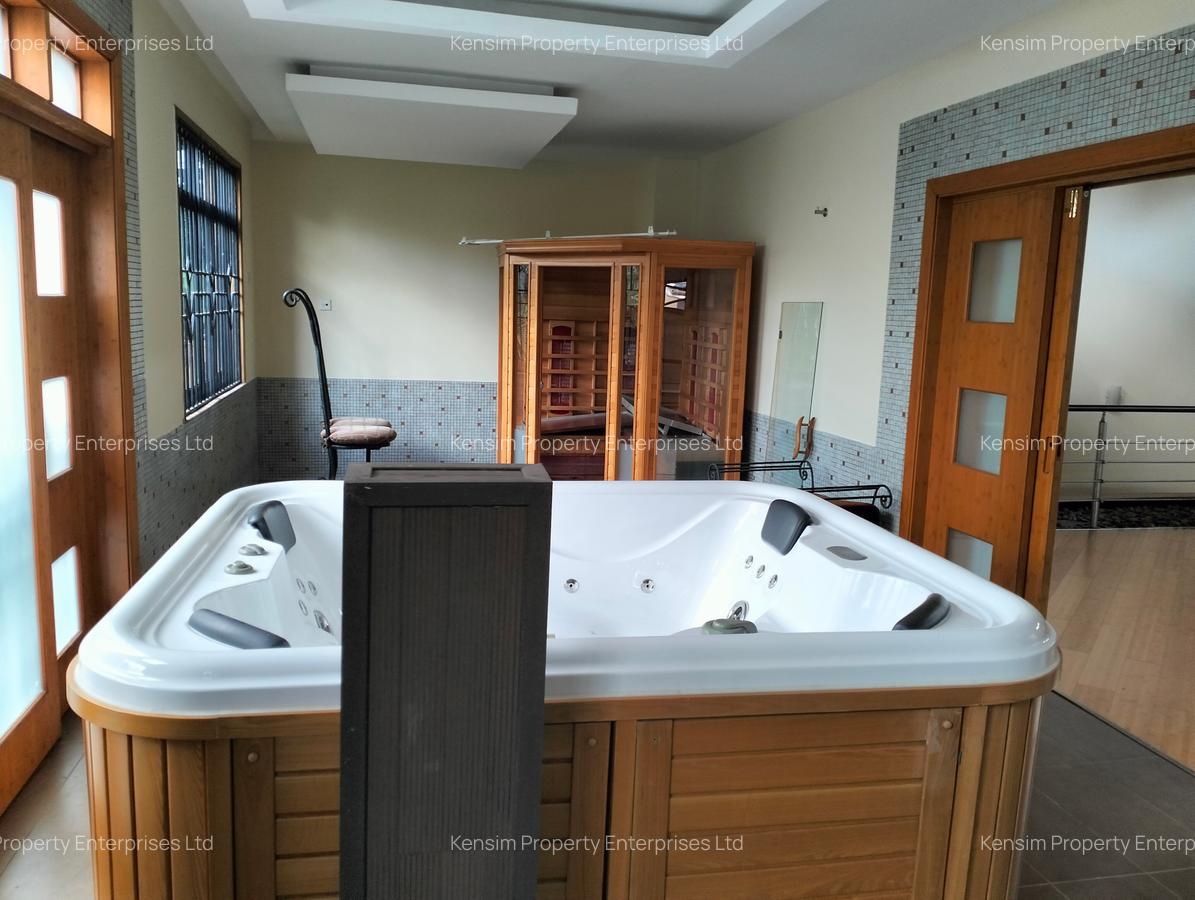 5 Bed Townhouse with En Suite in Kyuna - 17