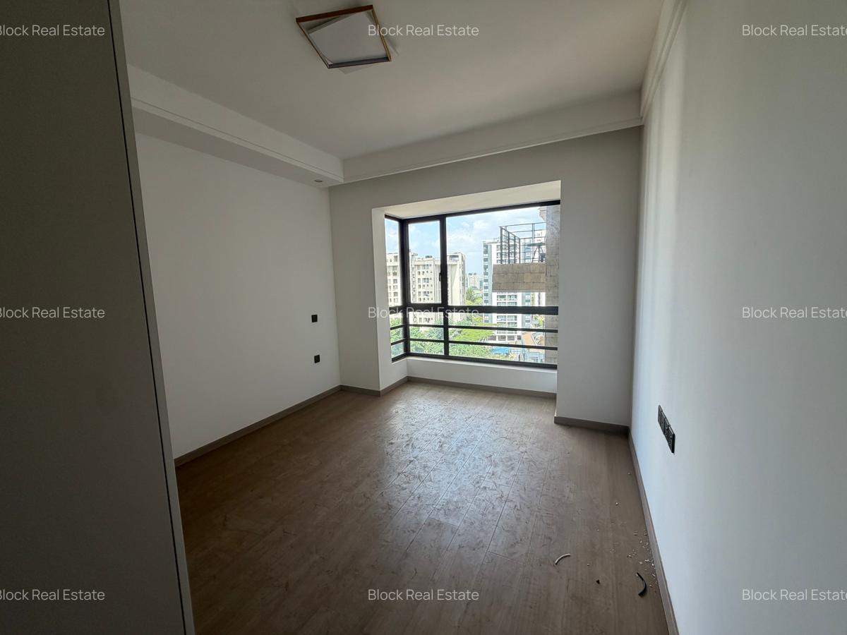 2 Bed Apartment with En Suite in Riverside - 12