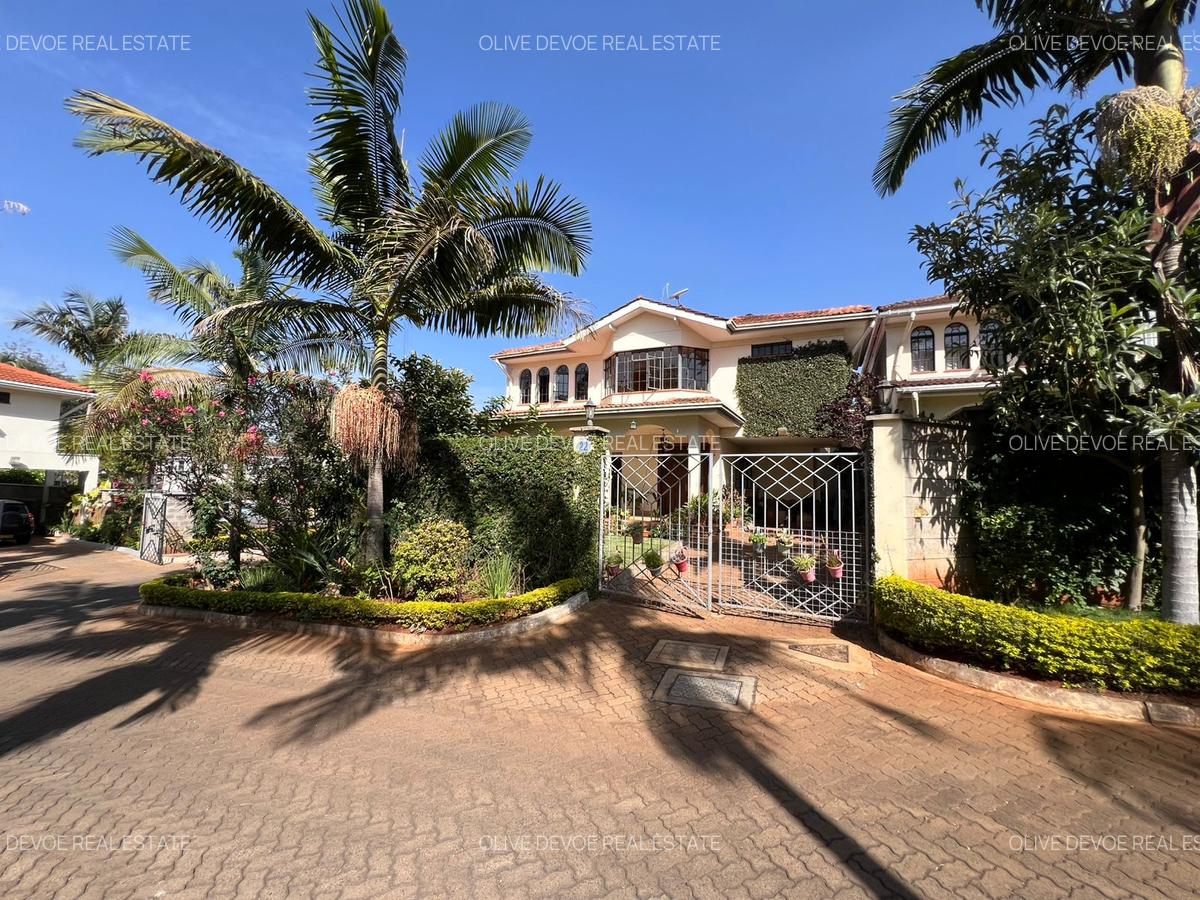 4 Bed Townhouse with En Suite in Lavington - 1