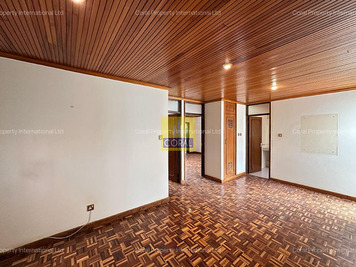4 Bed Townhouse in Brookside - 6