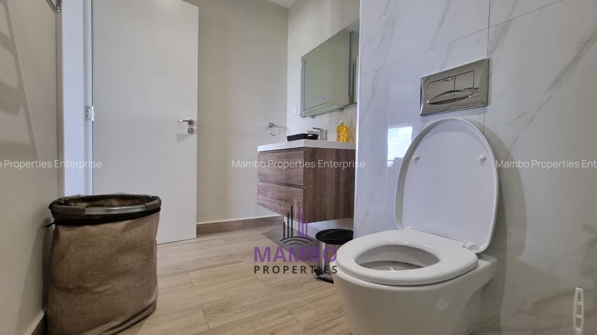 Serviced 2 Bed Apartment with En Suite at Riverside Dr - 19