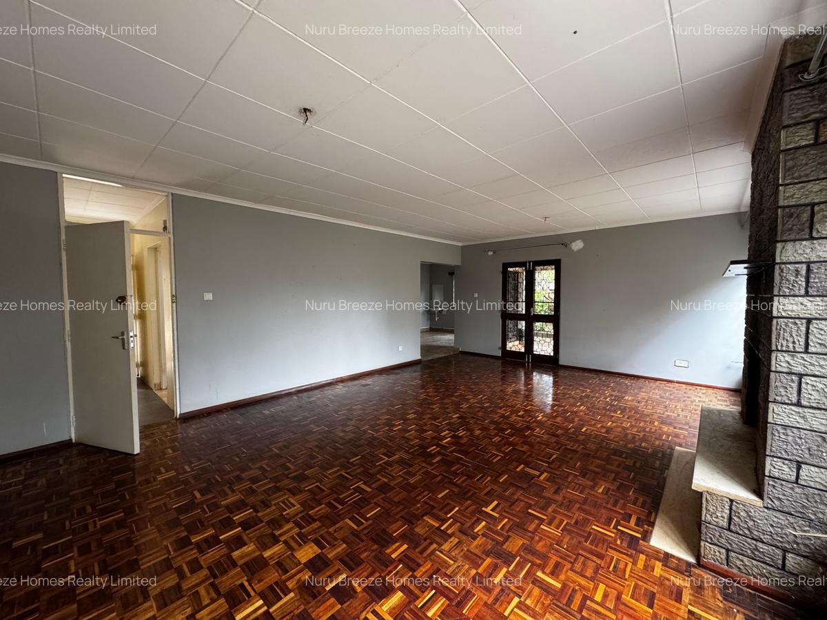 4 Bed House with En Suite in Kyuna - 2