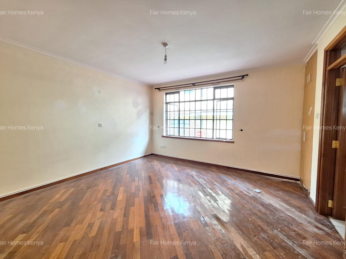 4 Bed Townhouse with En Suite at Lavington Green - 6