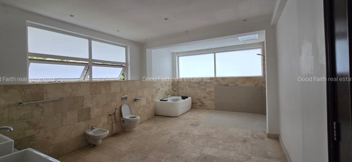 5 Bed House with En Suite in Runda - 19