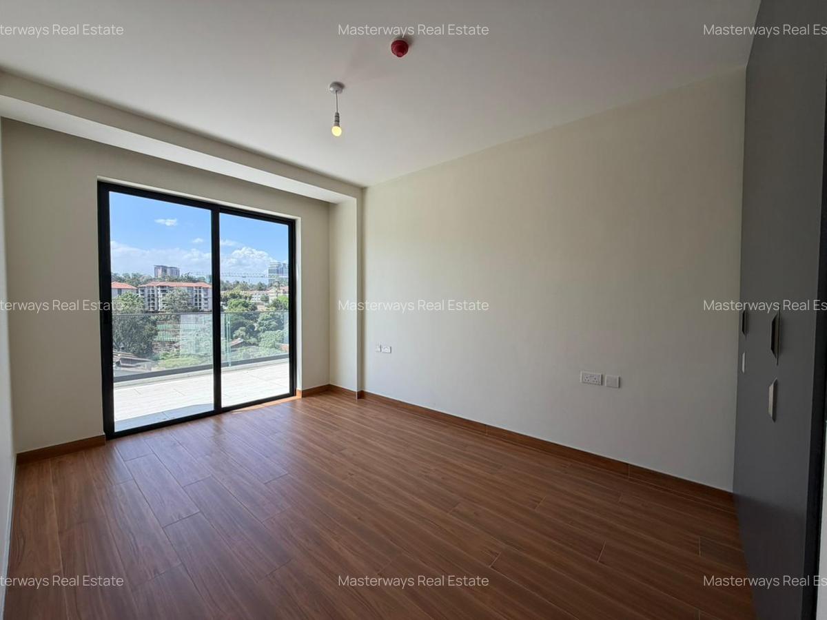 2 Bed Apartment with En Suite at Riverside Drive - 8