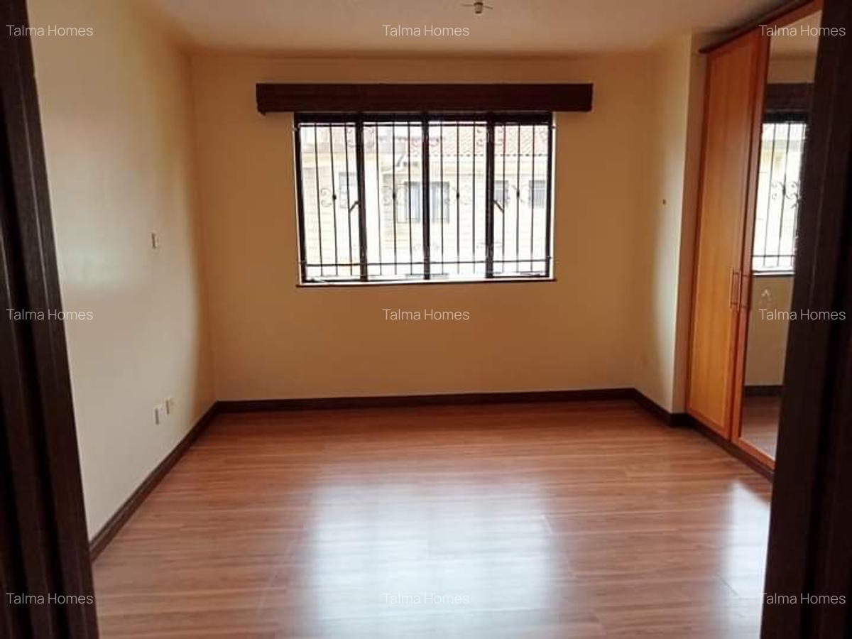 4 Bed Townhouse with En Suite at Westlands - 8
