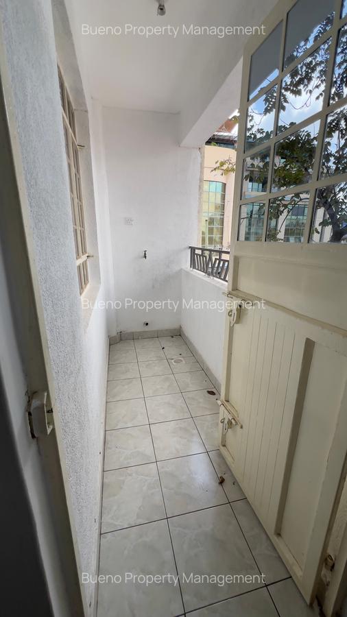 1 Bed Apartment with Borehole in Kilimani - 2