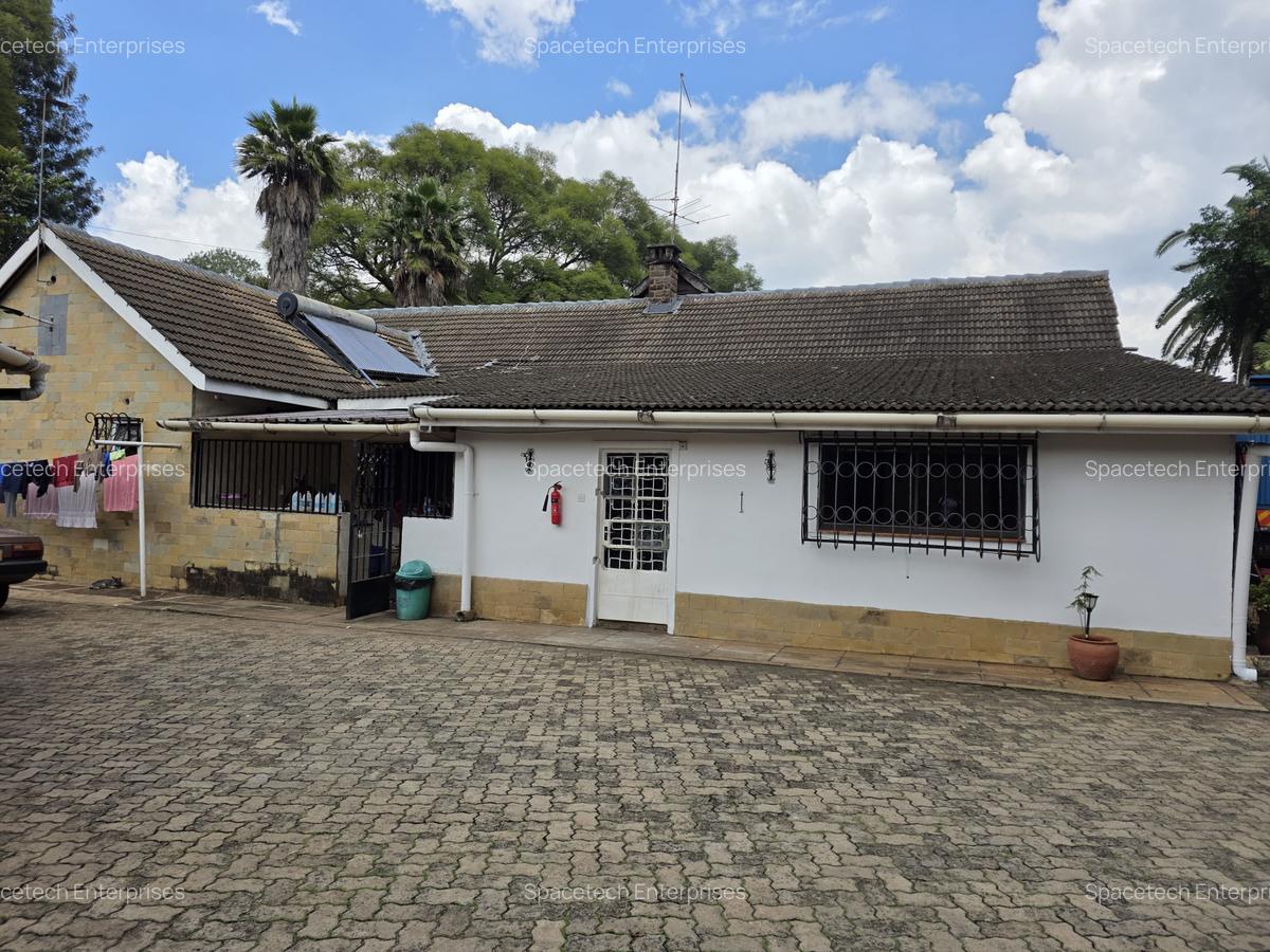 4 Bed House with En Suite in Spring Valley - 5