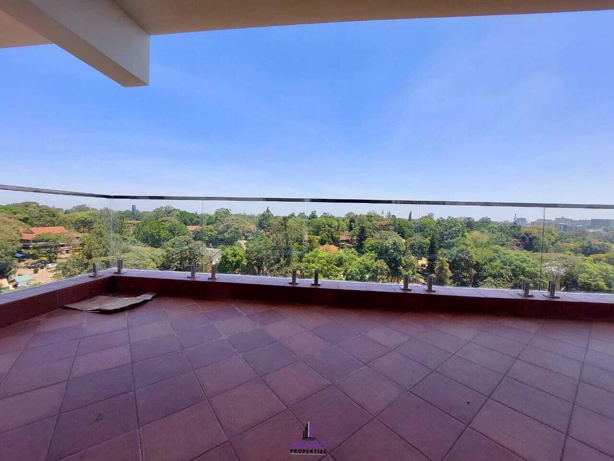 3 Bed Apartment with En Suite at City Park Drive - 6