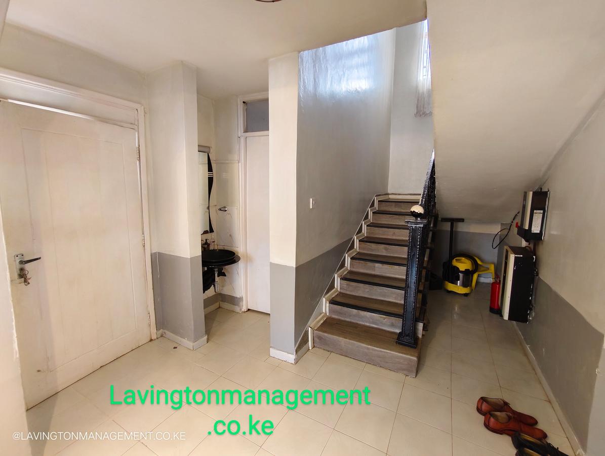 3 Bed House with En Suite at Lavington West Estate - 7