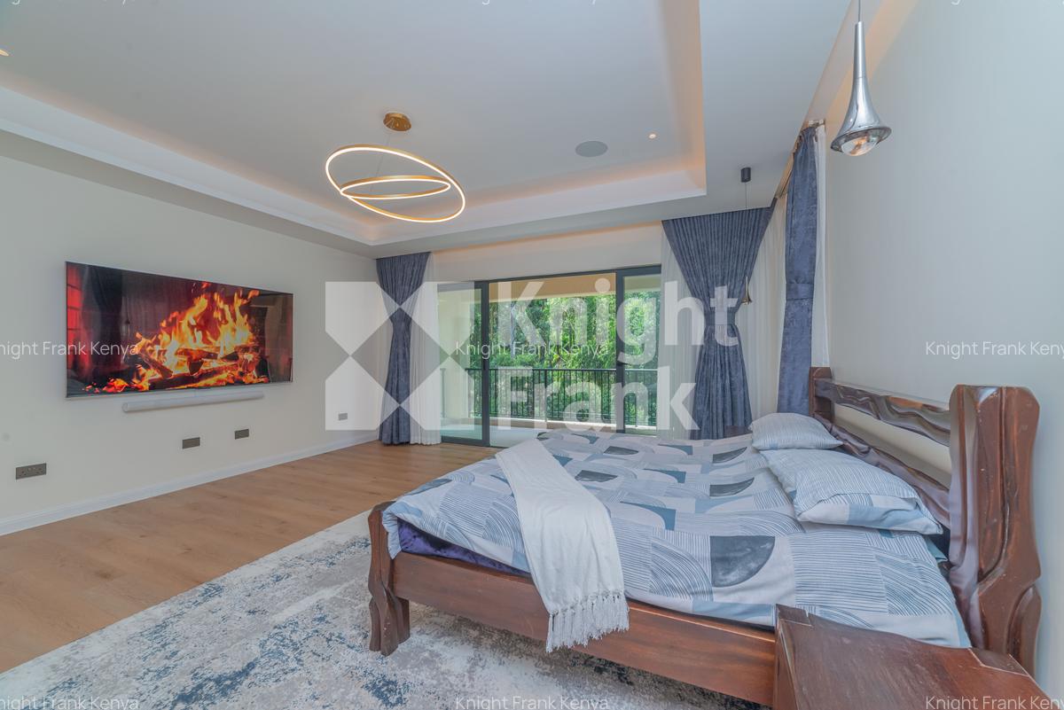 5 Bed Townhouse with En Suite in Redhill - 9